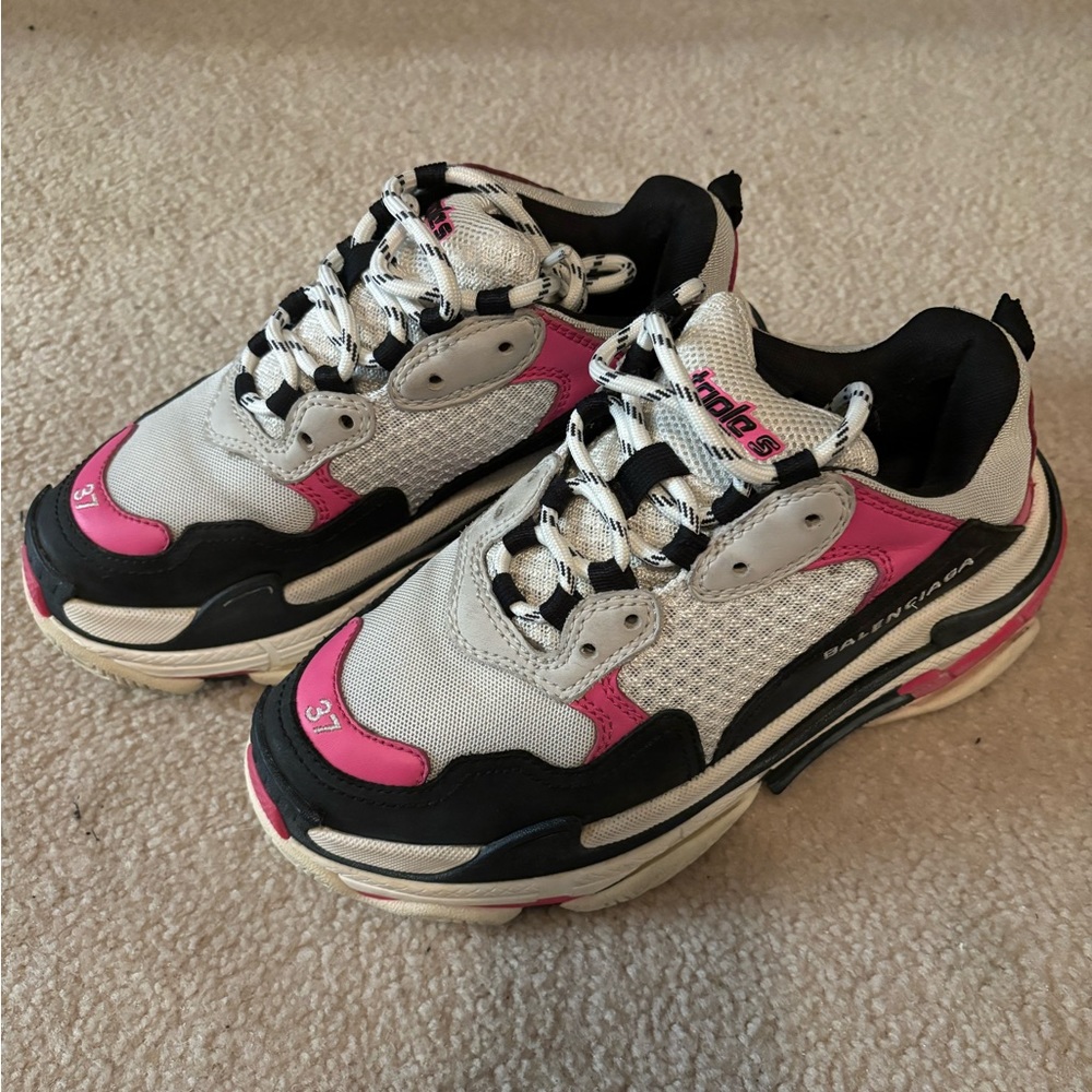 Women’s Balenciaga Triple S Sneaker Size 7